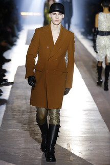 Moschino FALL 2018 MENSWEAR Milan MFW коллекция Moschino осень 2018 мужская неделя моды в Милане Mainstyles